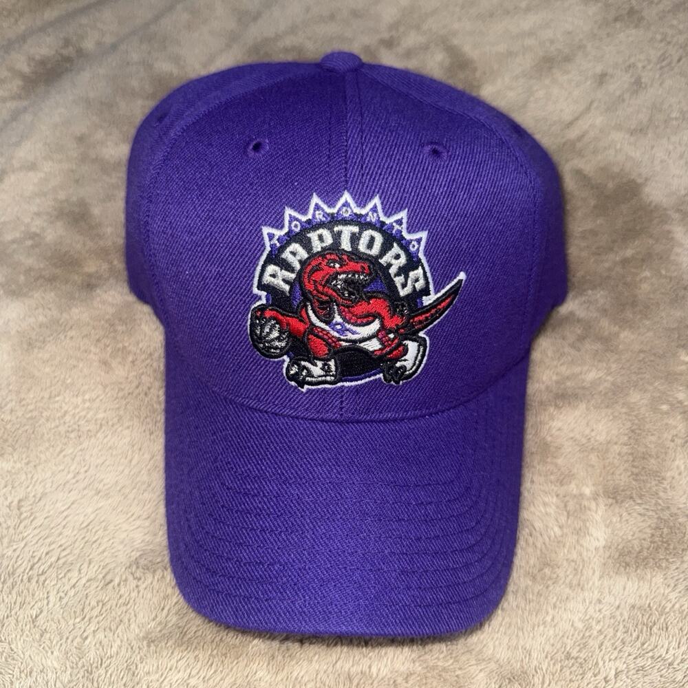 Toronto Raptors Reebok Official NBA Adjustable Hook and Loop hat - Picture 2 of 5